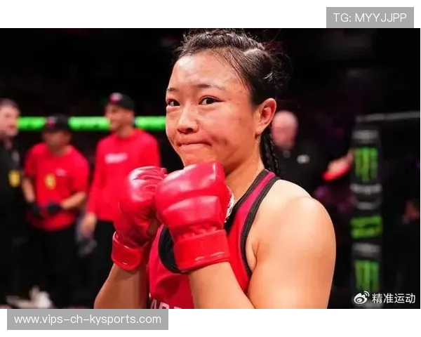 UFC选手被KO倒地后拒绝担架，怒吼坚持走出赛场